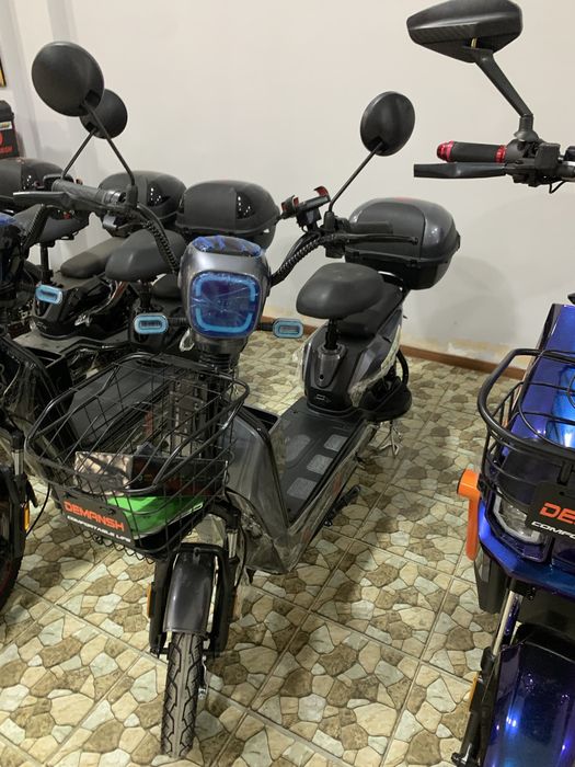 Skuter YANGi choʻntak  14 diska 55 tezlikga chiqadi bonuslar kaska