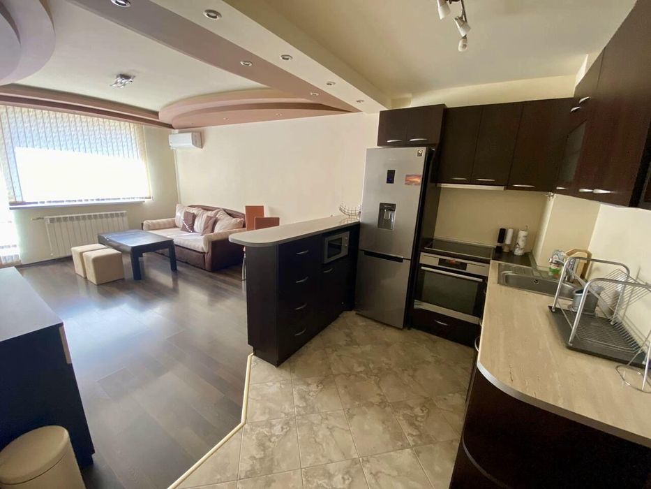 Дава се под наем Двустаен апартамент в София, Люлин 3 - 73 кв.м за 612 € - Снимка #1