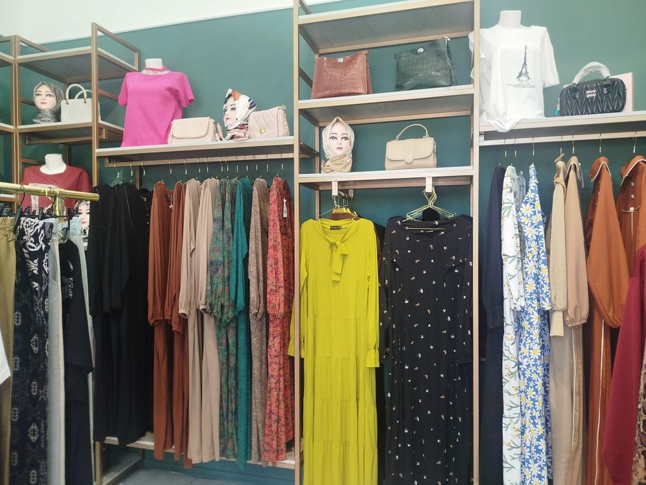 Мебель для бутика одежды,