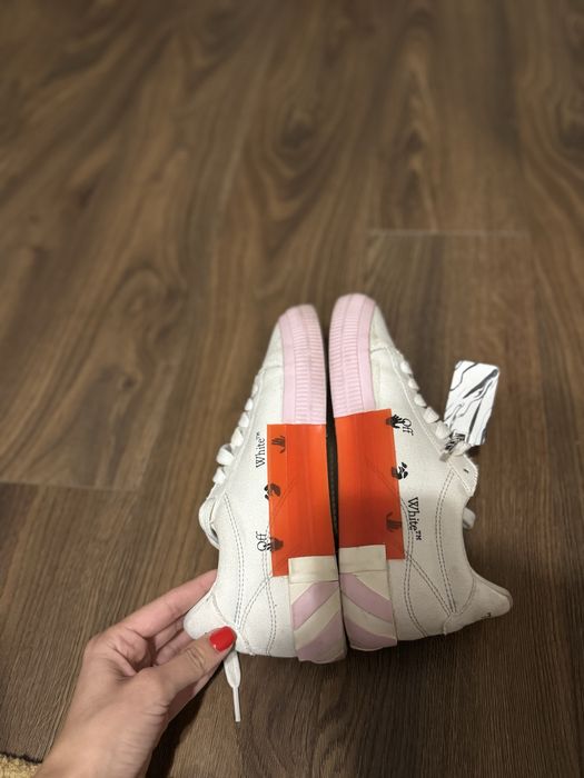 Обувки Off white