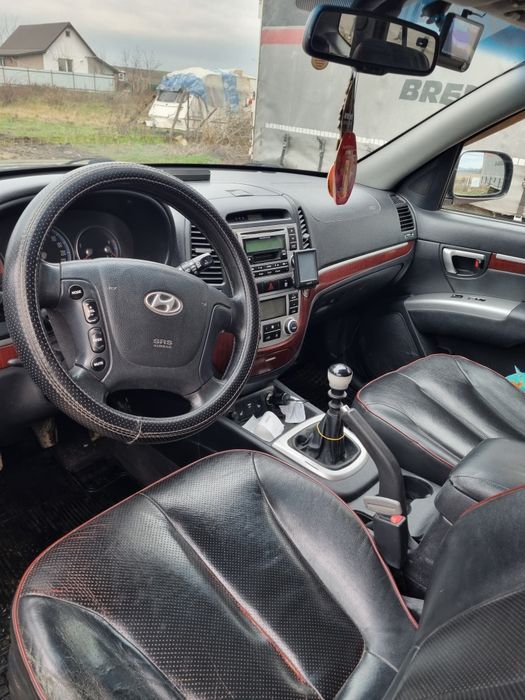 Vând Hyundai Santa fe  .
