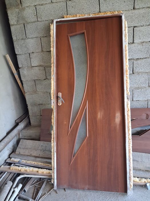Продам дверь б/у