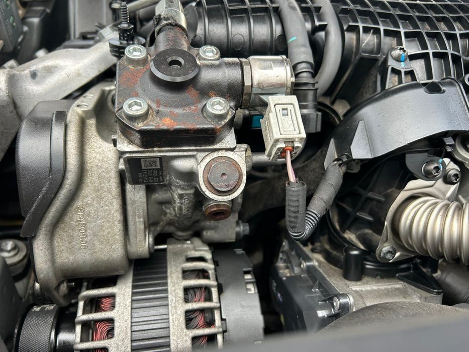 Alternator Volvo S90 2.0 D 2018