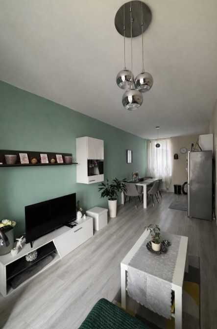 Двустаен апартамент под наем Дружба 2