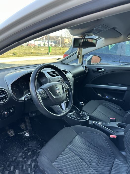 Vând Seat leon 2011