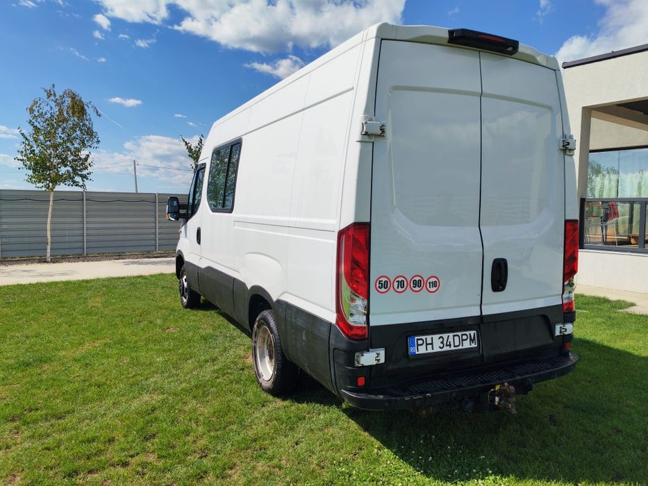 Vand Iveco ab 2017 ,7 locuri.