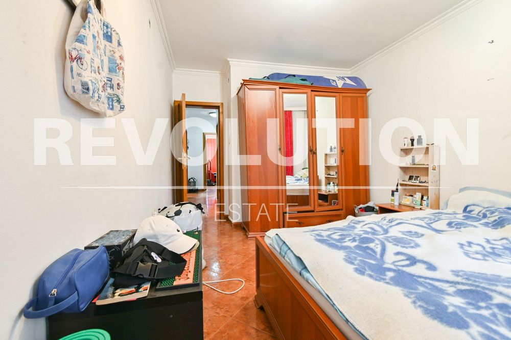Дава се под наем Тристаен апартамент в София, Банишора - 120 кв.м за 896.58 € - Снимка #9