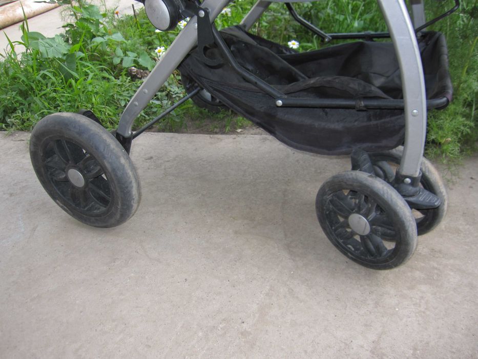 Продам детскую коляску