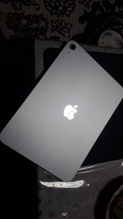 Ipad 11 a16.