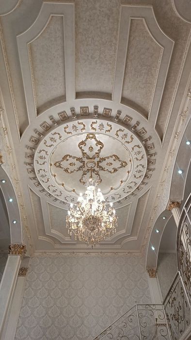 Srochna skidkada. Pobedada 2qavatli  uy sotiladi. Toshmi postdan õtgan