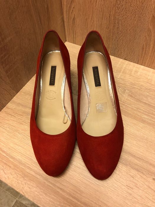 Обувки на ток - Bugatti