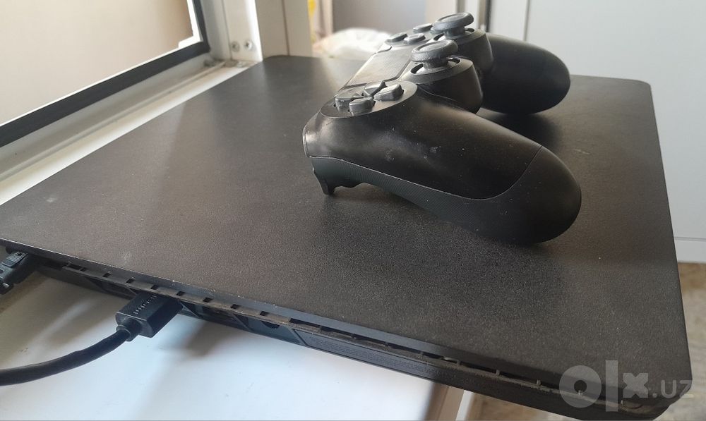 PlayStation 4 slim