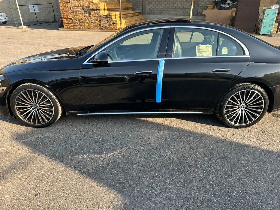 Продается Mercedes W214 E300 4Matic AMG-line 2025 год