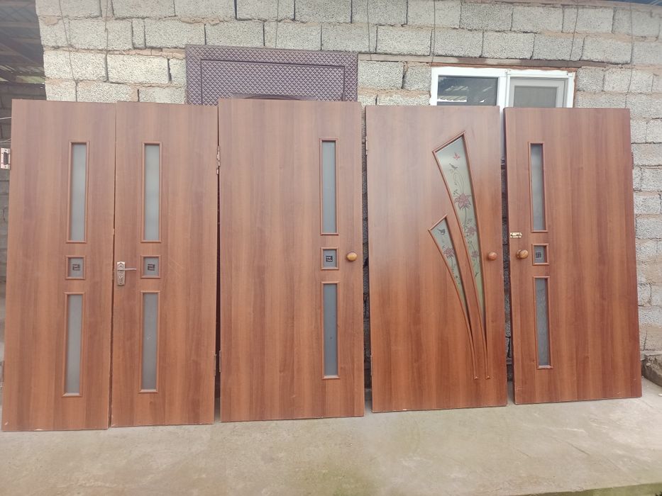 Б/у есіктер сатылады