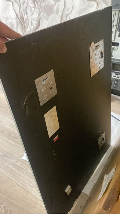 Продам зеркало …………….