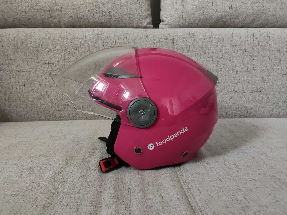 Casca motor de tip open-face Foodpanda
