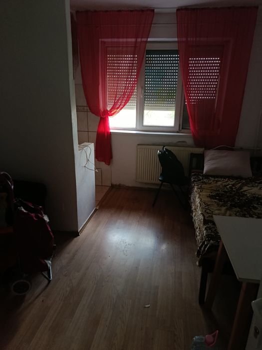 Garsonieră de închiriat