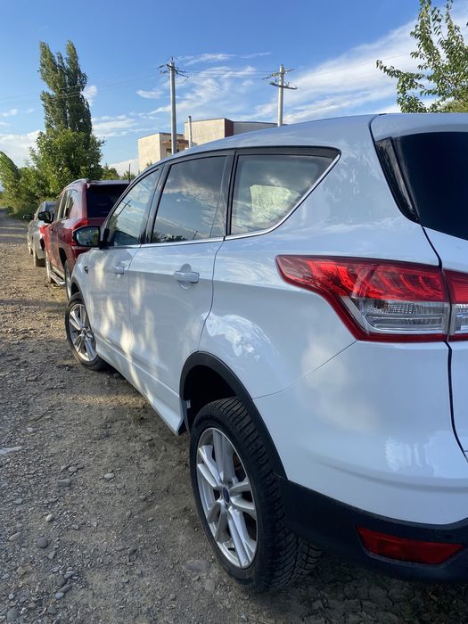 Aripă dreapta spate Ford Kuga 2014