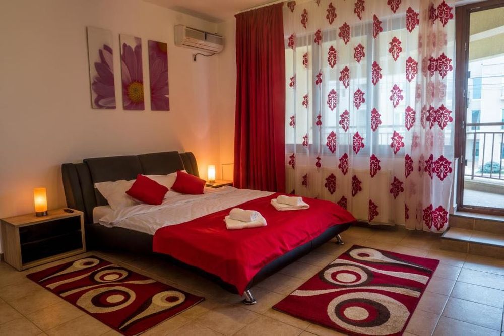 Inchiriez Vila P+2 Mamaia Nord 100m de mare locuit / inchiriat turiști