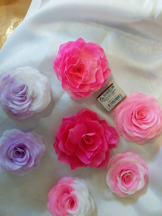 Цветы большие из бумаги, гофрированной бумаги и ткани