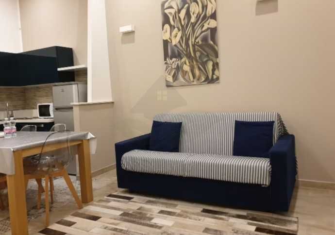 Дава се под наем Двустаен апартамент в Пловдив, Център - 45 кв.м за 142.8 € - Снимка #1