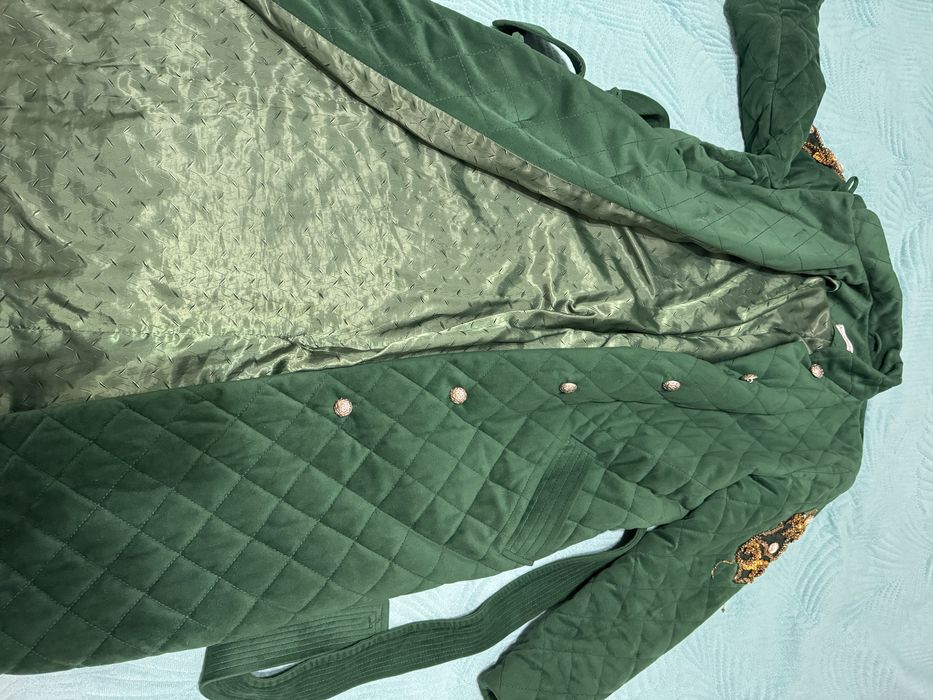 Шапан сатылады. Тапсырыспен тігілген.