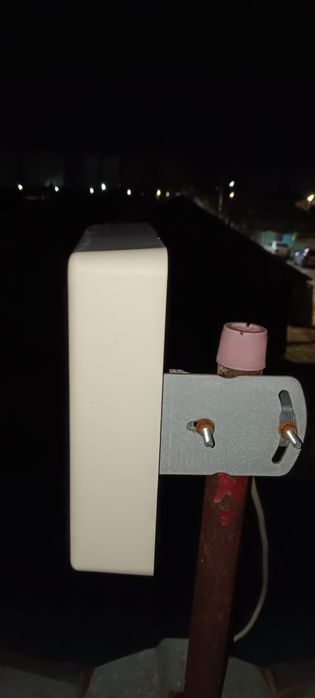 Продам панельную 4G антенну