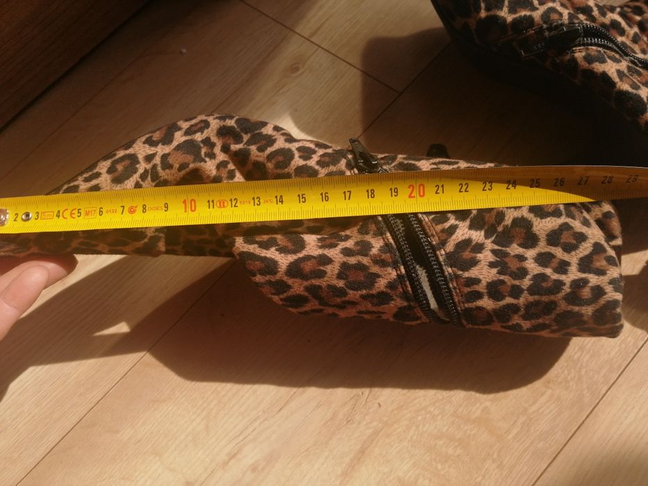 Боти с ток 39 номер +ПОДАРЪК гривна в леопардов принт +скрънч