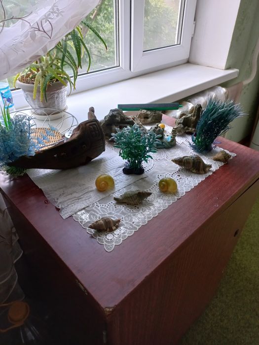 Продам 2 аквариума + мн другое