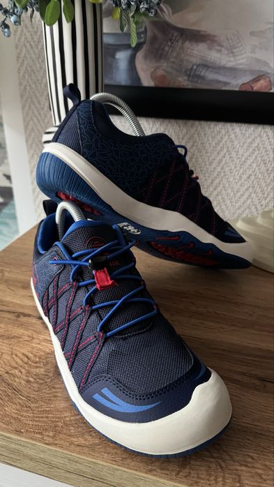 Нови дамски боси обувки номер 38