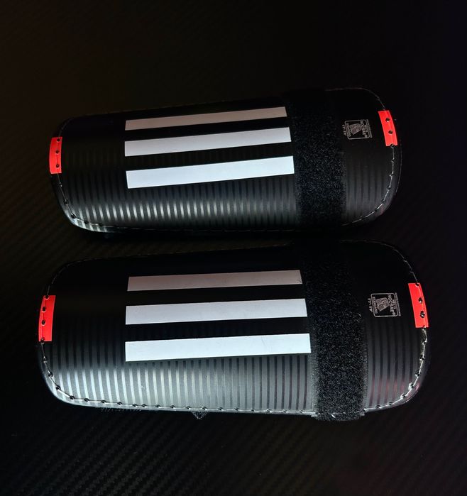 футболни протектори Adidas 11 - black