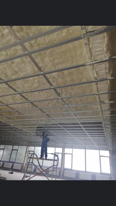 Izolatii /Izolatie termica si fonica  cu spuma poliuretanica 49 lei mp