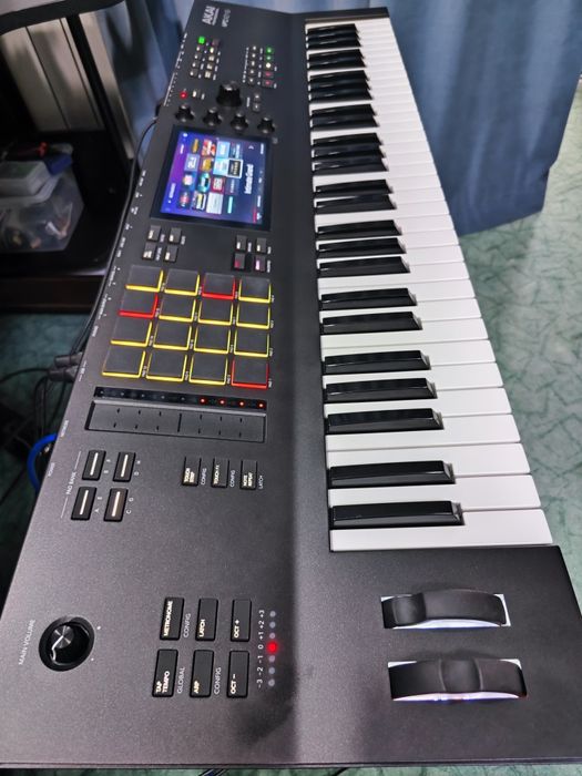 Синтезатор Akai MPC KEY 61