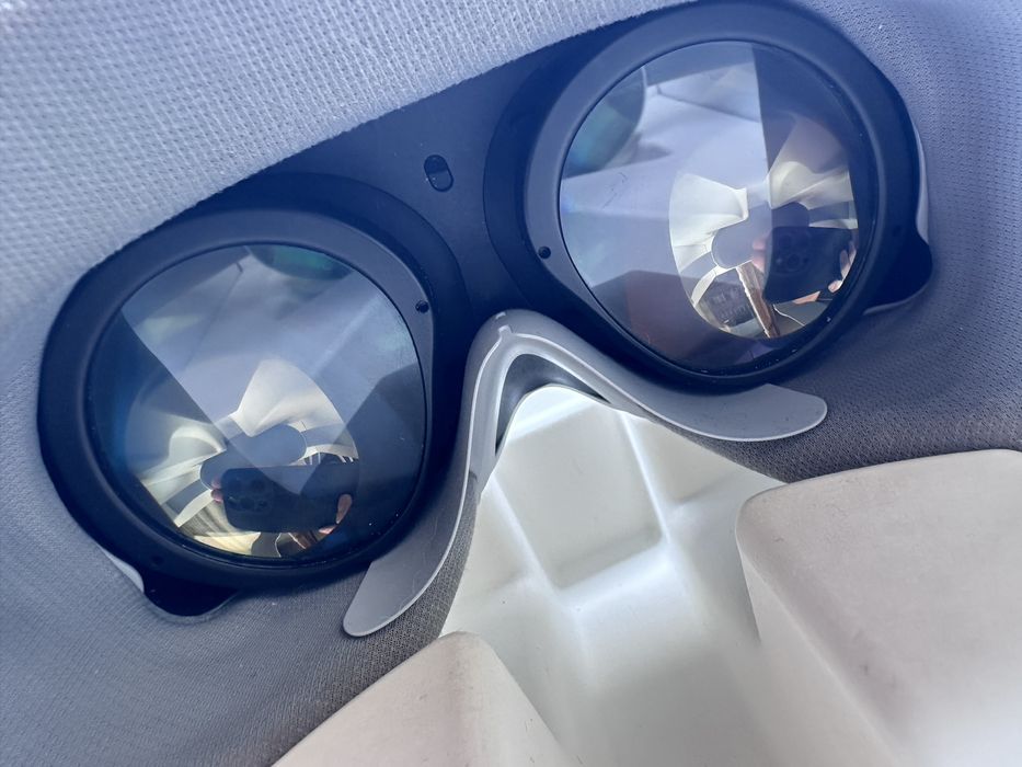 PICO 4 VR - Очила за виртуална реалност в перфектно състояние
