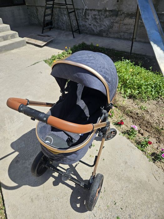 Коляска + стульчик для кормления