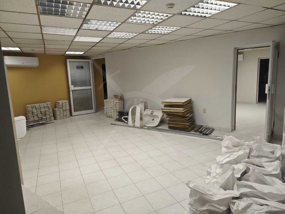 Дава се под наем Офис в Пловдив, Център - 230 кв.м за 997.05 € - Снимка #9
