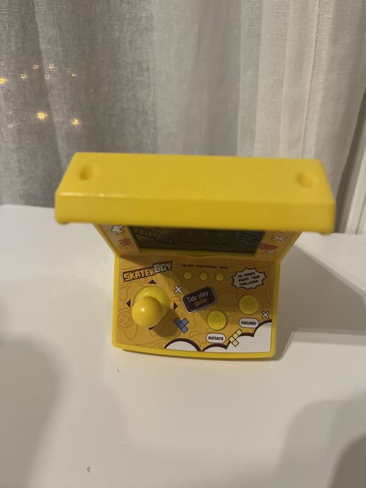 Consola portabila cu 26 de jocuri, Arcade Boy