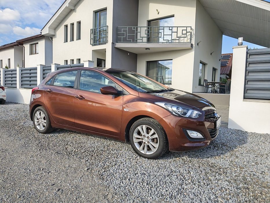 Hyundai i30 1.6 benzină 120 CP • 69.915 km REALI • 2 proprietari din România