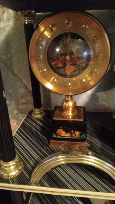 Настольные часы Весна