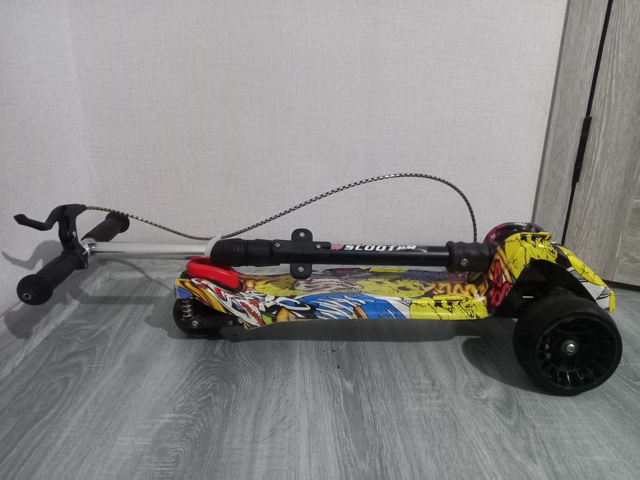 Детский  самокат