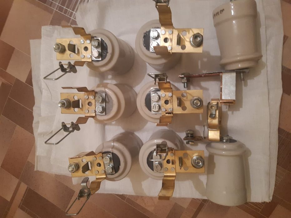 Опорный изолятор гупка предохранительЯ