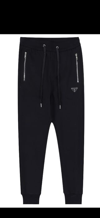 Pantalon Prda, model 2026