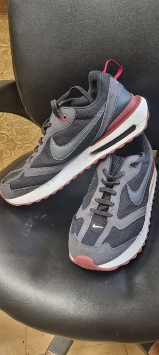 Продавам оригинални маратонкиNike