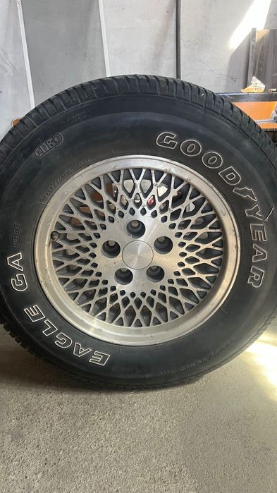 Колесо на легковой автомобиль