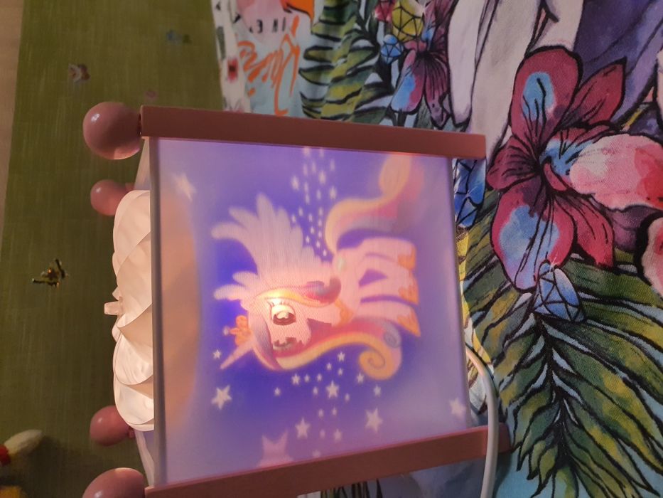 Продам светильник