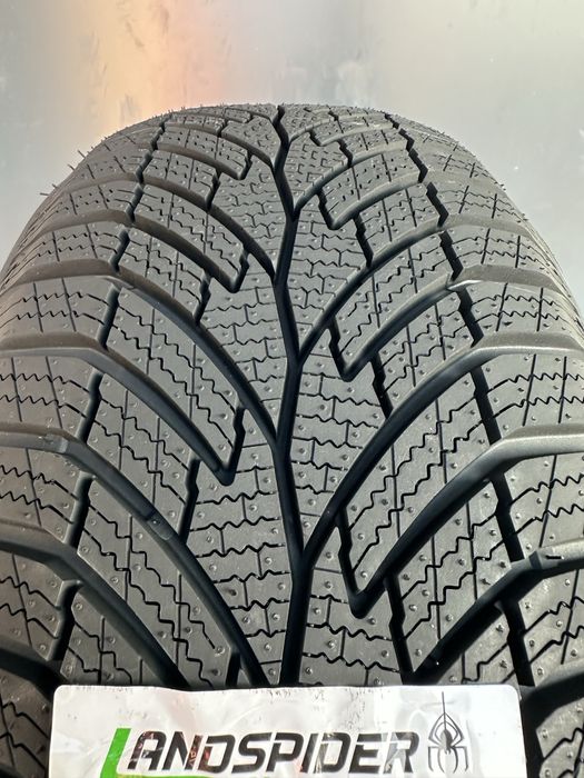 Нови Зимни Гуми LANDSPIDER SNOWTRAXX H/P 215/55R16 97H XL БОРД 2155516