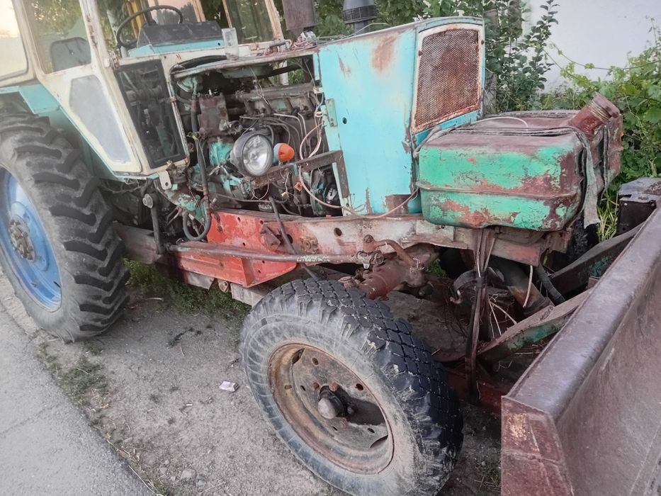 Продам экскаватор юмз