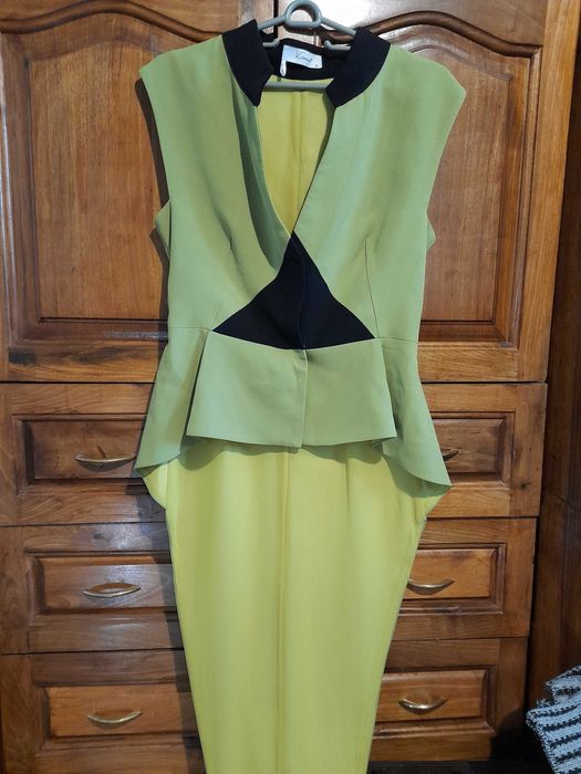 Атрактивна горна дреха в зелено и черно