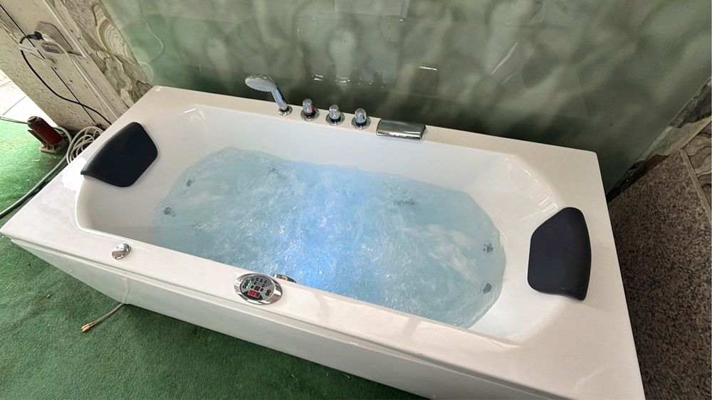 *Spa* Хидромасажна Вана -Джакузи за Двама с Подгрев до 45°  1.69x0.74