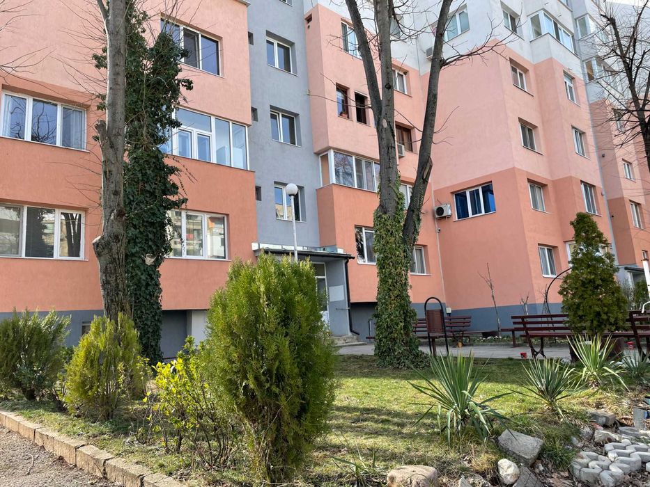 Дава се под наем Едностаен апартамент в Враца, Център - 50 кв.м за 255 € - Снимка #6